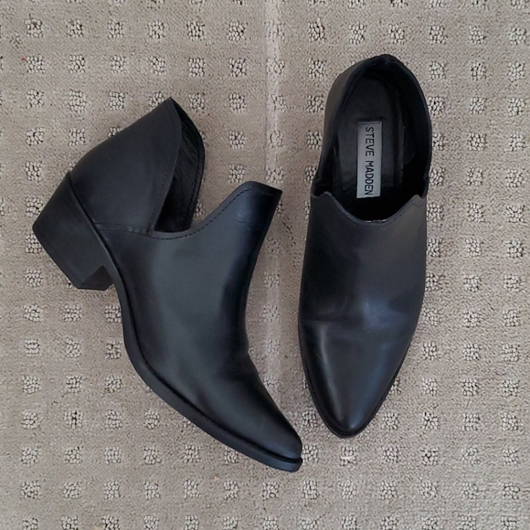 Steve Madden Shoes - Steve madden Austin black leather ankle booties